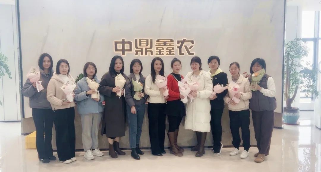 寵愛(ài)女神節(jié)，鼎鑫集團(tuán)送出花海與甜蜜驚喜！